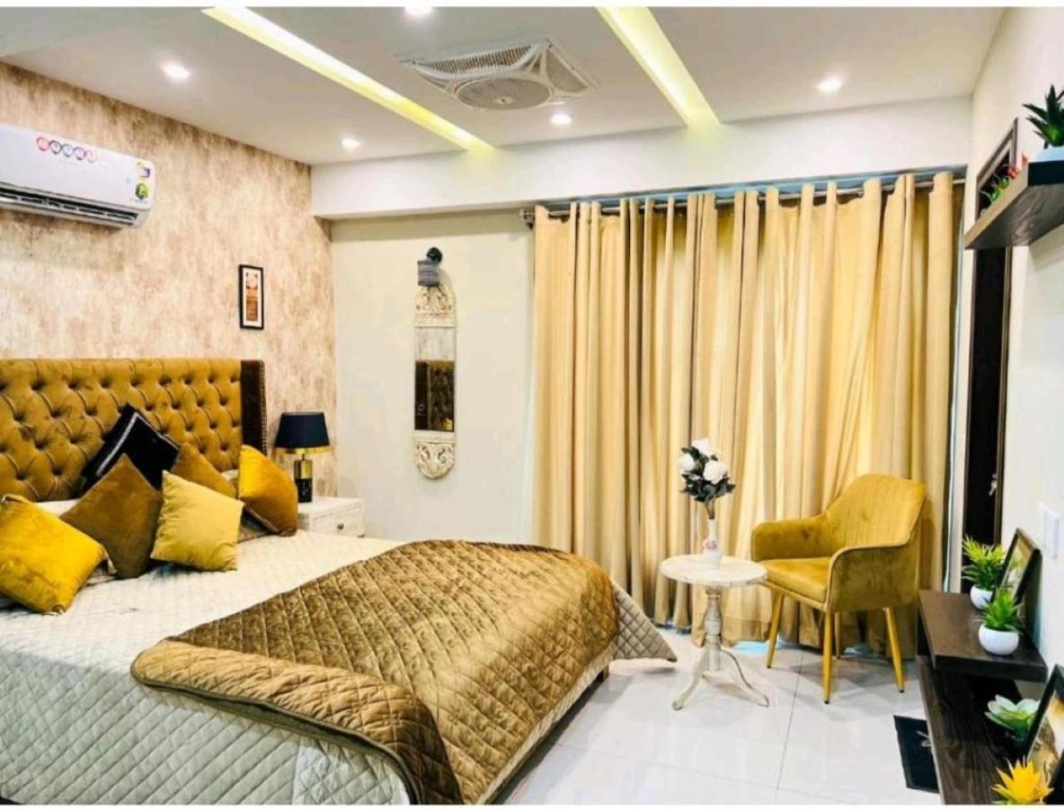 Eiffel Luxury Apartments Lahore Bagian luar foto