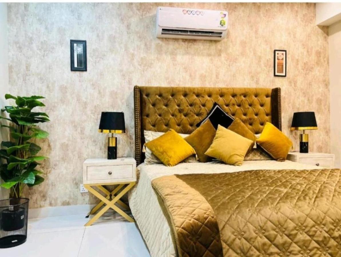 Eiffel Luxury Apartments Lahore Bagian luar foto