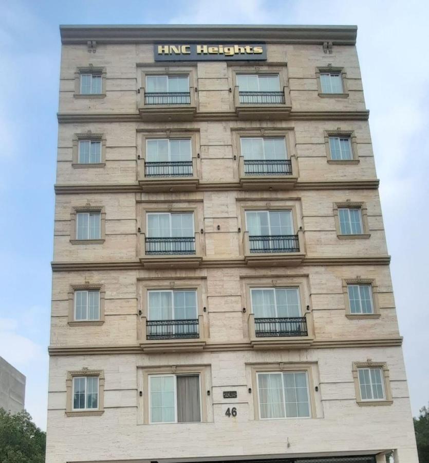 Eiffel Luxury Apartments Lahore Bagian luar foto