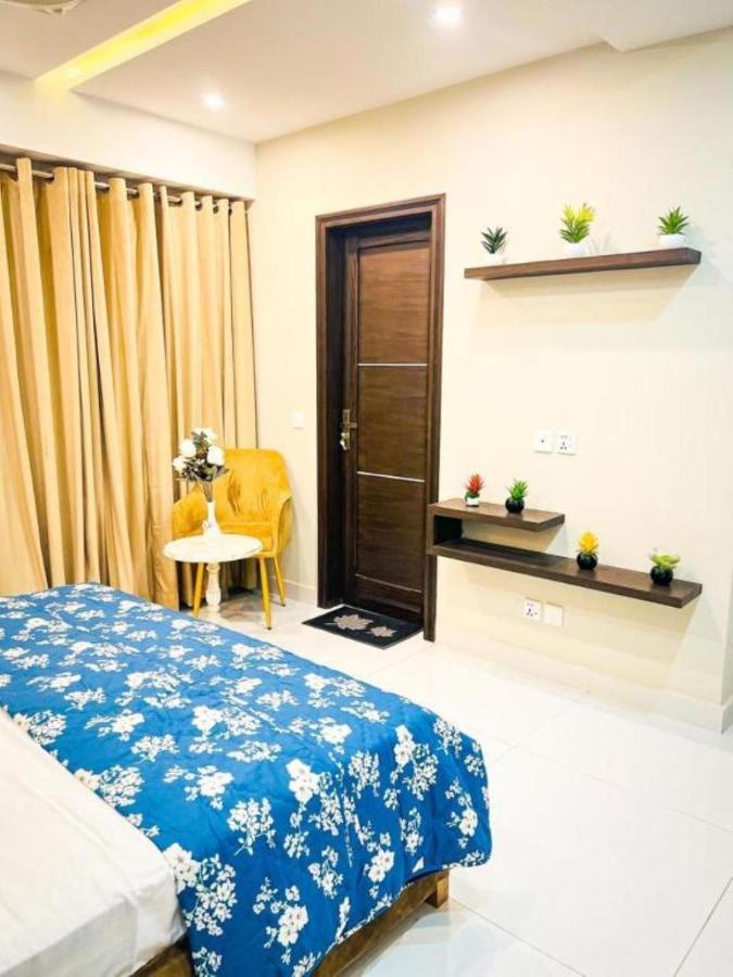 Eiffel Luxury Apartments Lahore Bagian luar foto