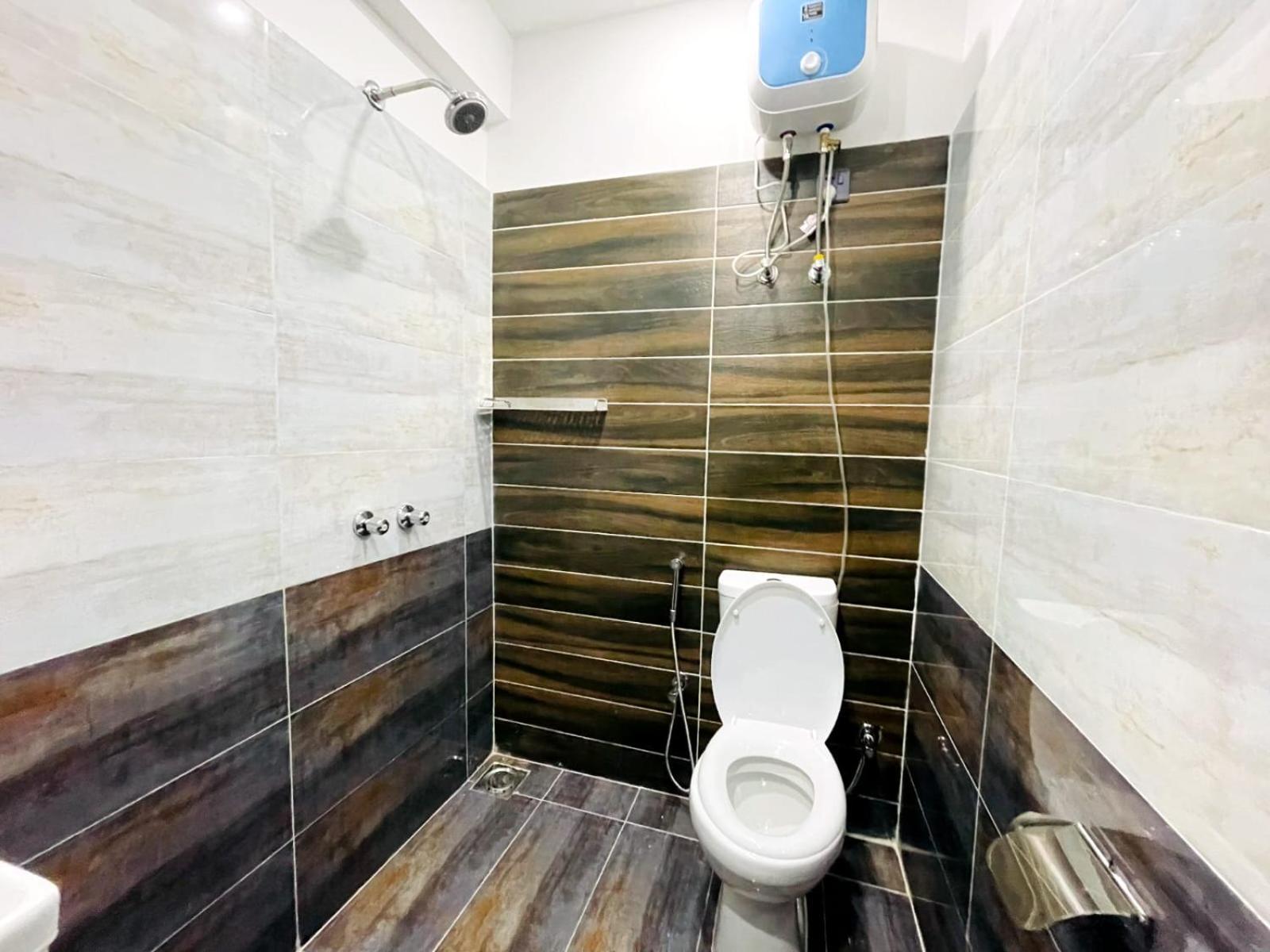 Eiffel Luxury Apartments Lahore Bagian luar foto